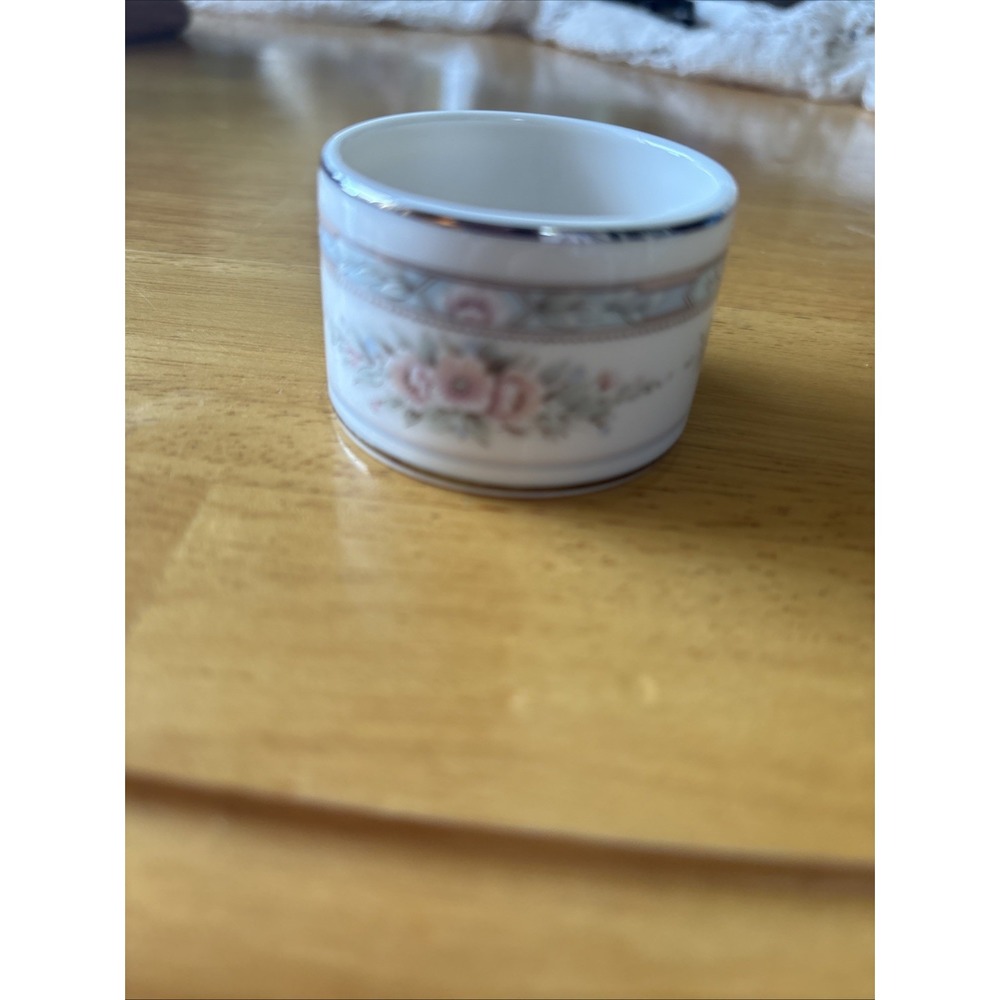 6 Noritake Rothschild 7293 Round Napkin Rings MINT PERFECT RARE - Picture 5 of 5